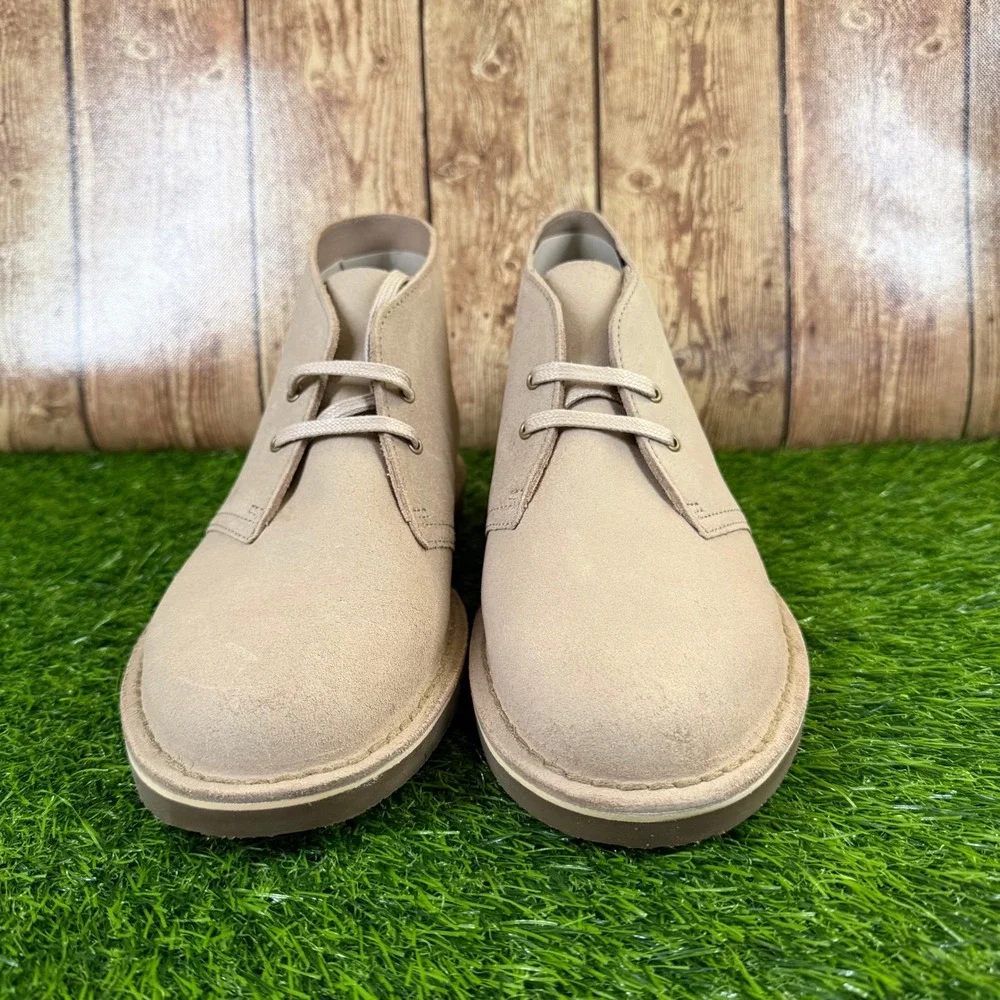 Clarks Shepton Chukka Boots Mens size 8.5 M Taupe Distressed Suede Lace Up
